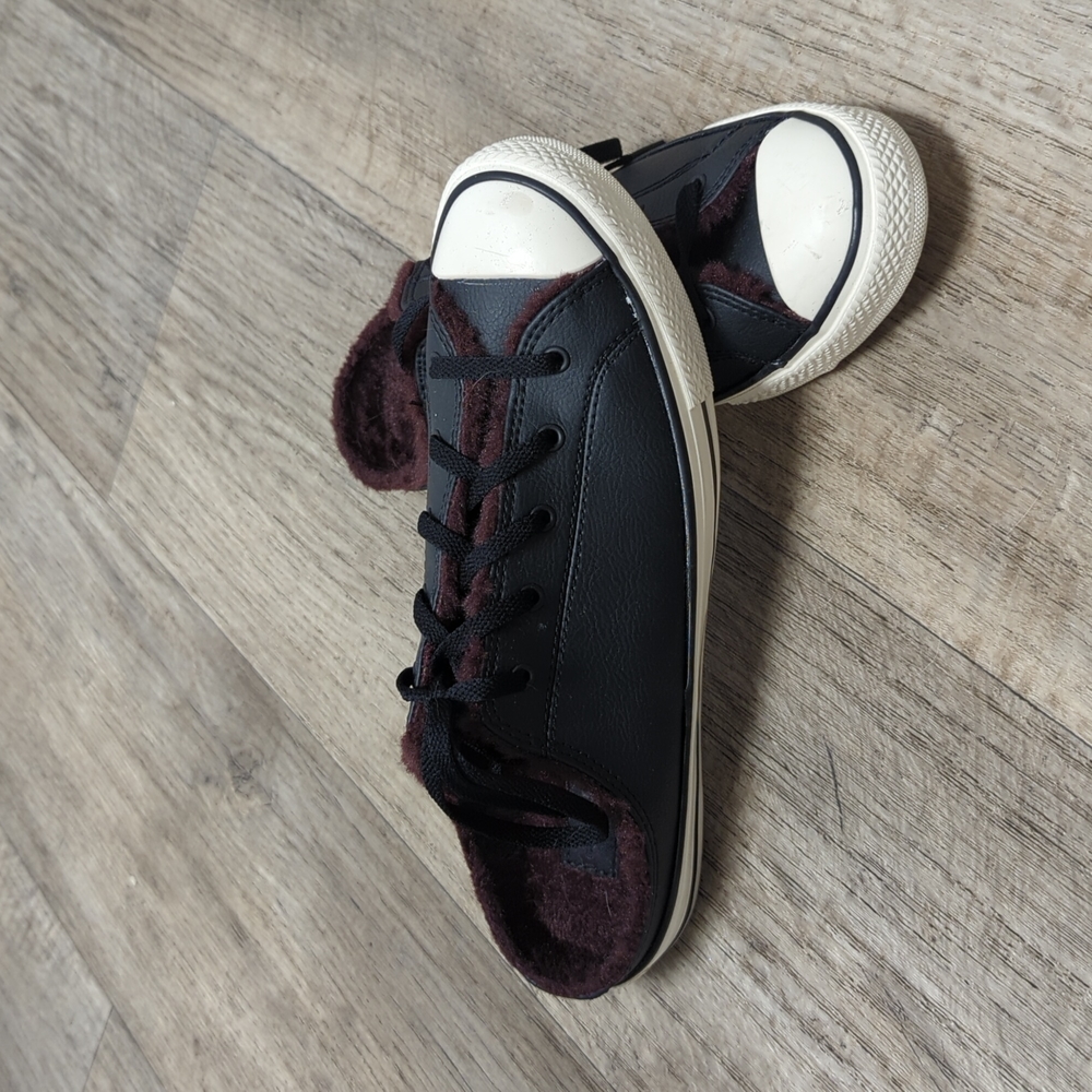 Slip-on Leather Converse w/ Fur Lining